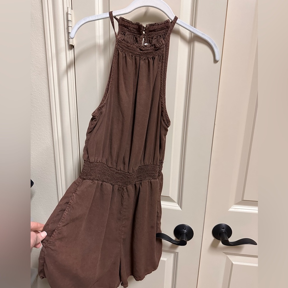 Bella Dahl size Medium romper with pockets
